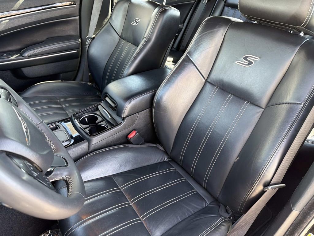 Used 2022 Chrysler 300 S image 22