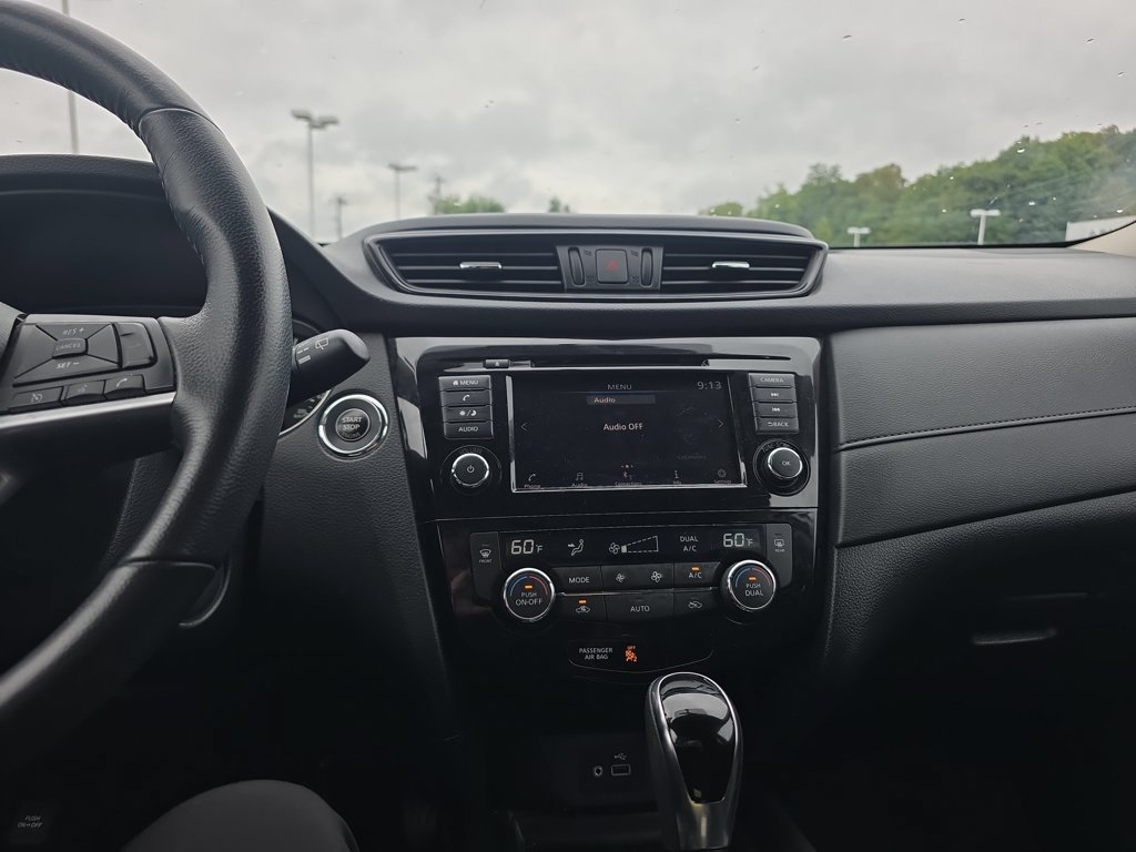 Used 2018 Nissan Rogue SV AWD/4WD image 31