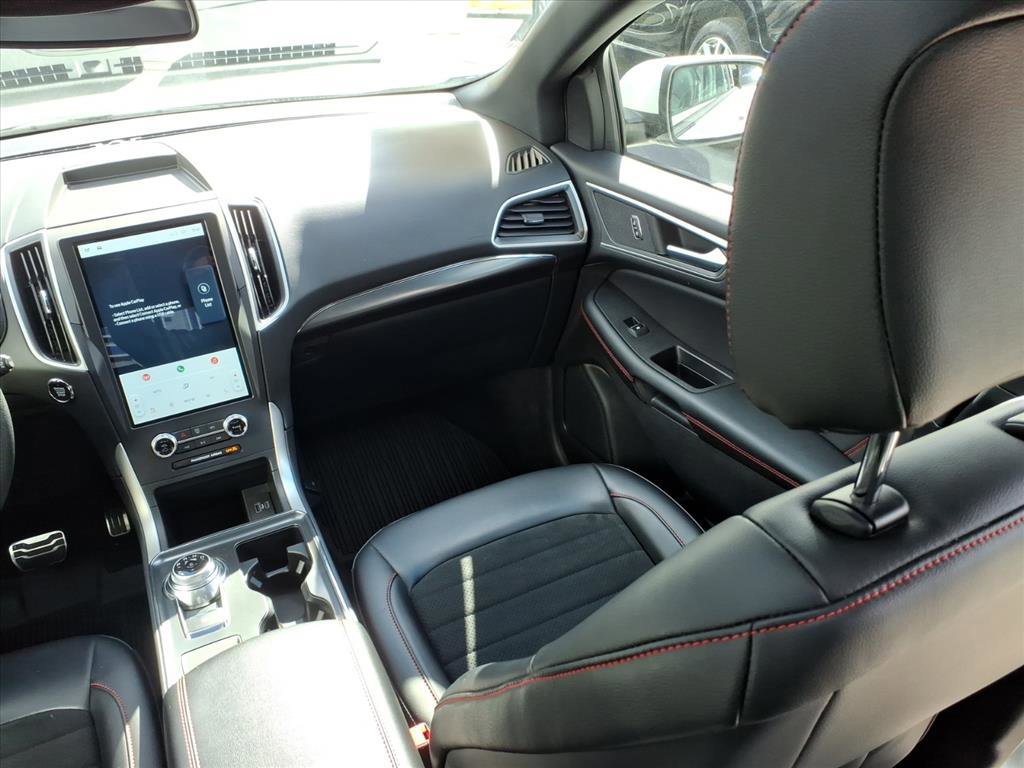 Certified 2024 Ford Edge ST-Line image 18