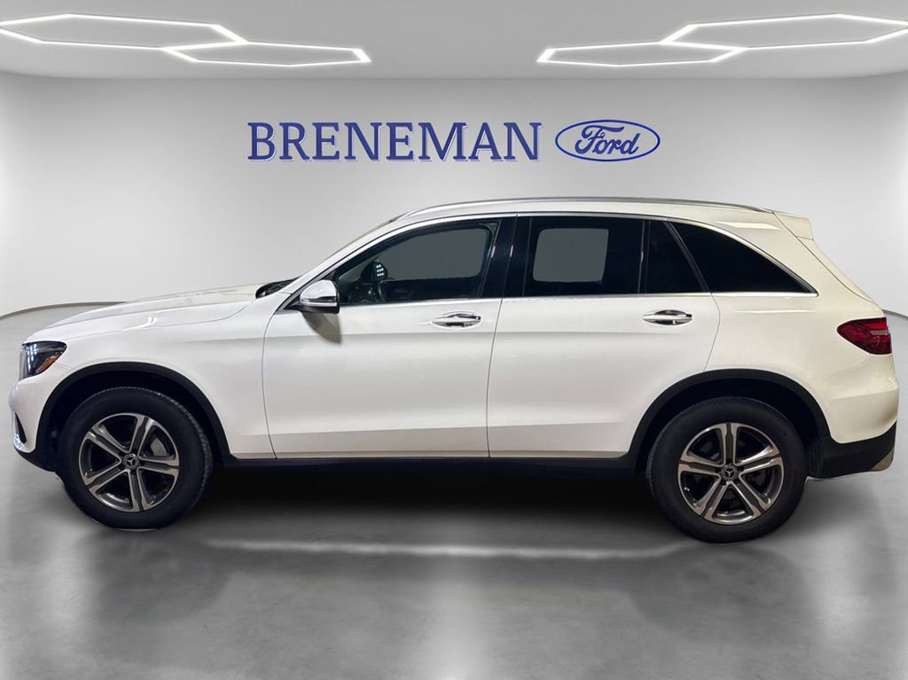 Used 2019 Mercedes-Benz GLC 300 4MATIC image 2