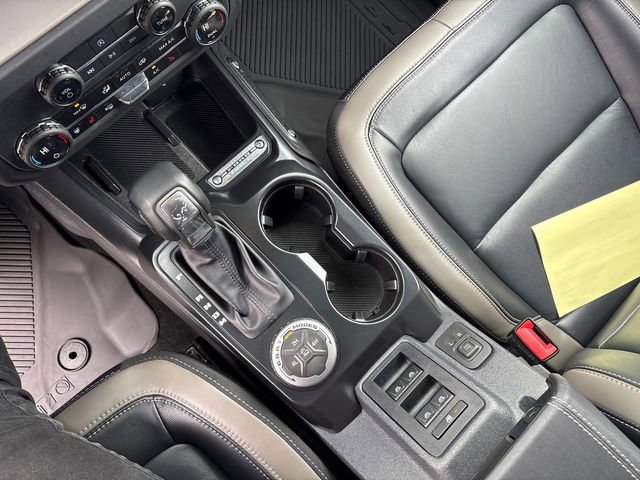 Certified 2025 Ford Bronco Outer Banks AWD/4WD image 38