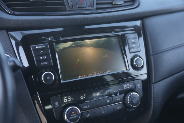 Used 2019 Nissan Rogue SV image 26