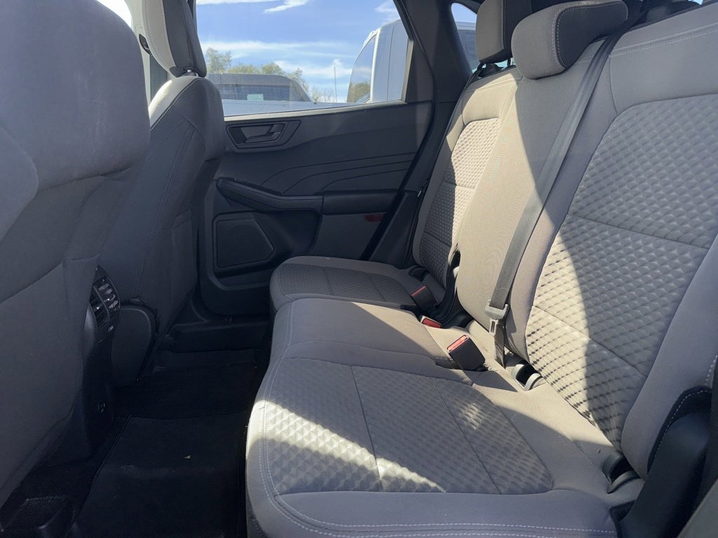 Certified 2022 Ford Escape SE w/ SE Sport Appearance Package image 6