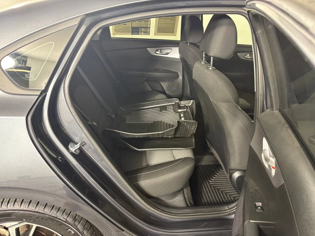 Used 2023 Kia Forte LXS w/ LXS Technology Package image 32