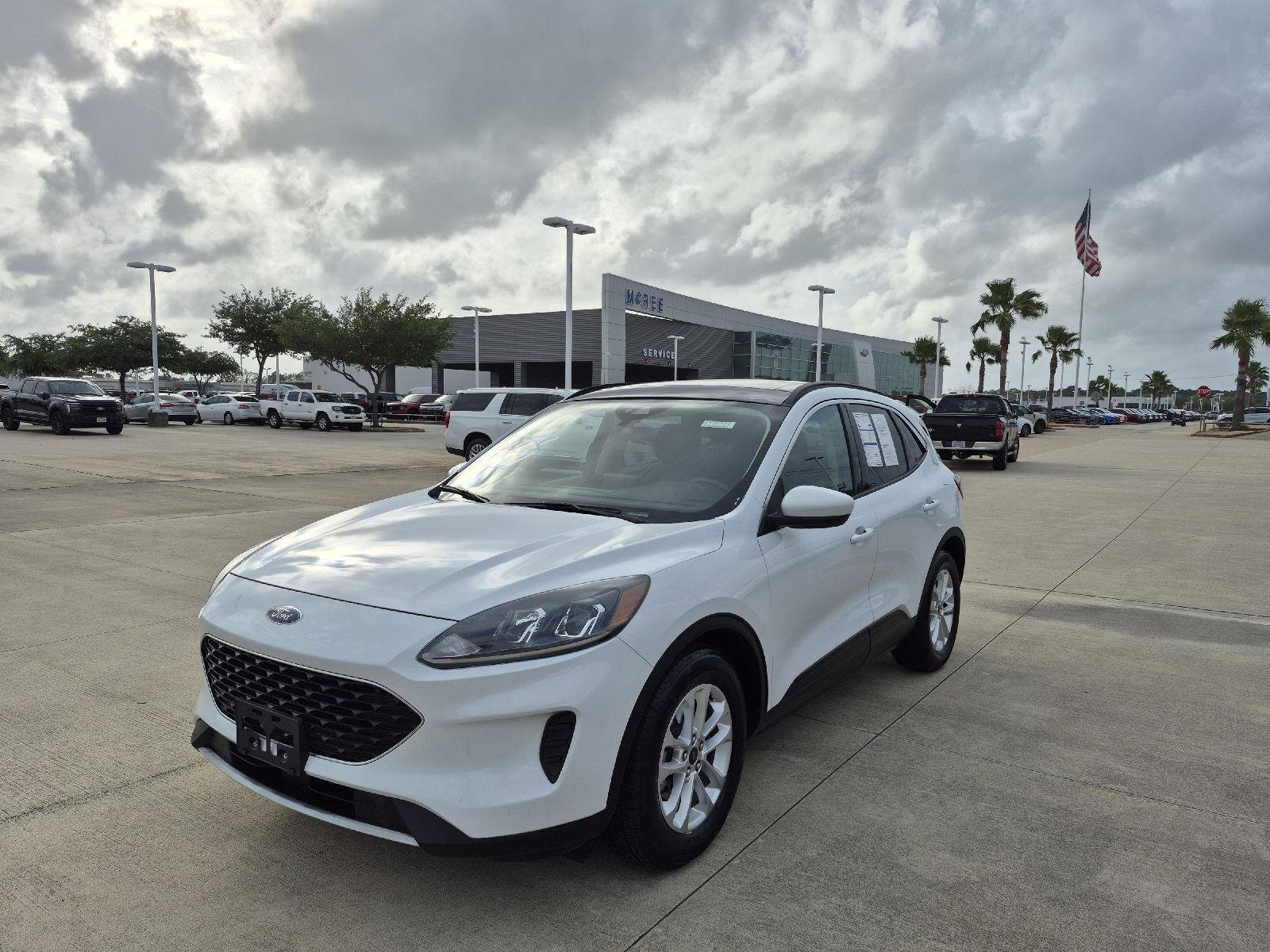 Certified 2020 Ford Escape SE image 1