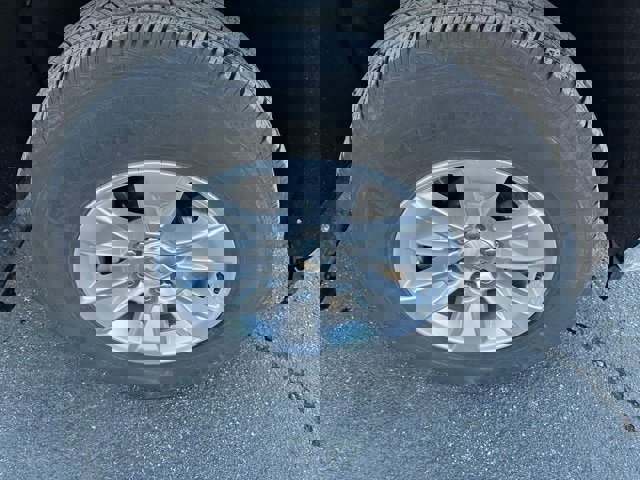 Used 2025 Chevrolet Silverado 1500 LT image 9