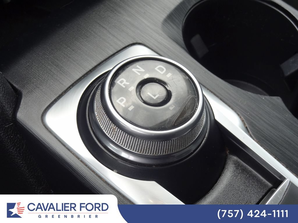 Certified 2022 Ford Escape SEL w/ Technology Package AWD/4WD image 11