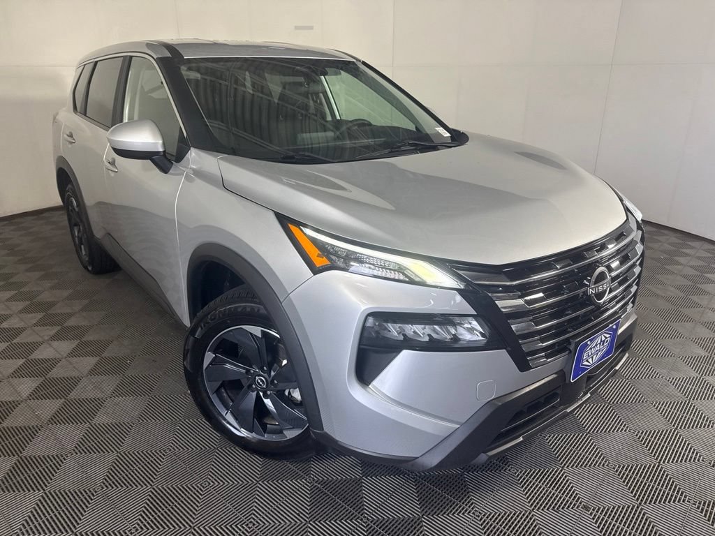 Used 2024 Nissan Rogue SV AWD/4WD image 2