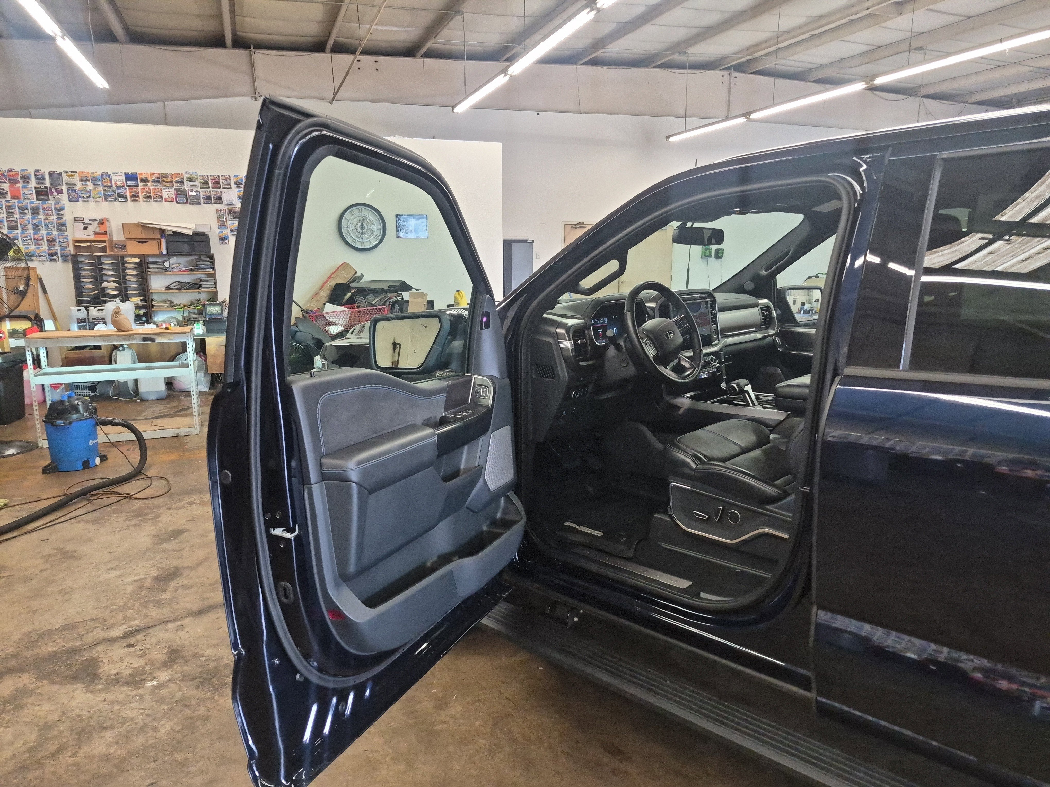 Certified 2025 Ford F150 Platinum AWD/4WD image 13
