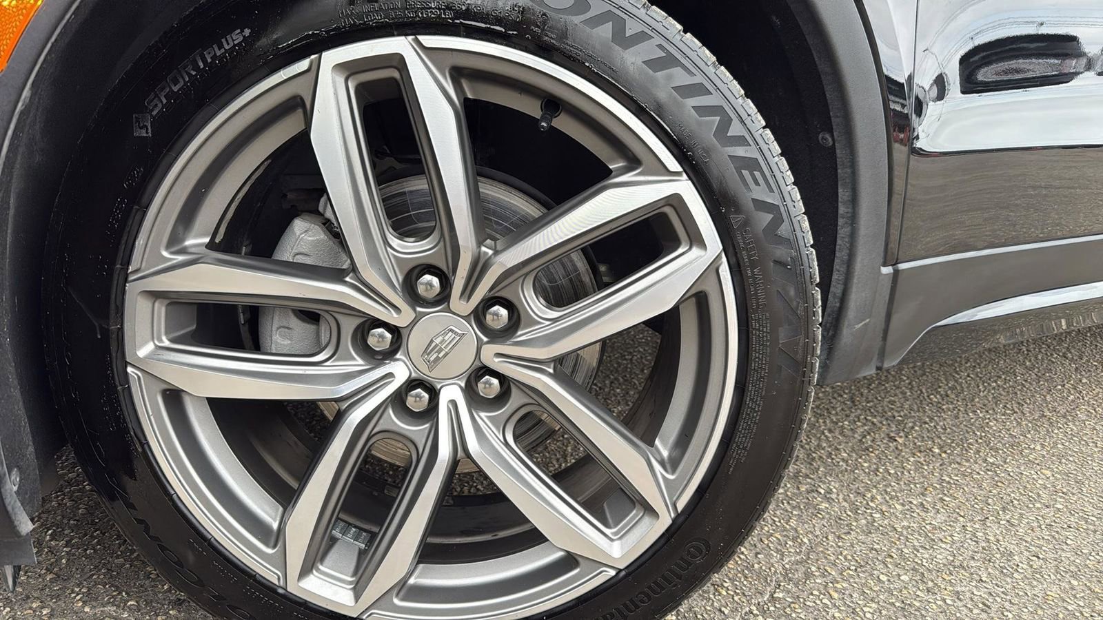 Used 2022 Cadillac XT4 Sport w/ Comfort Package image 9