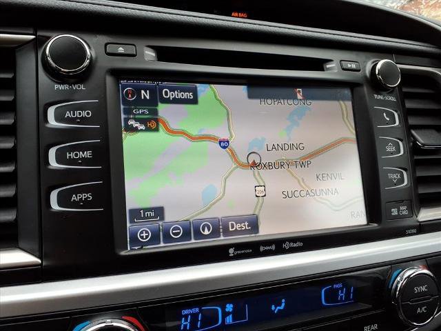 Used 2019 Toyota Highlander SE image 23