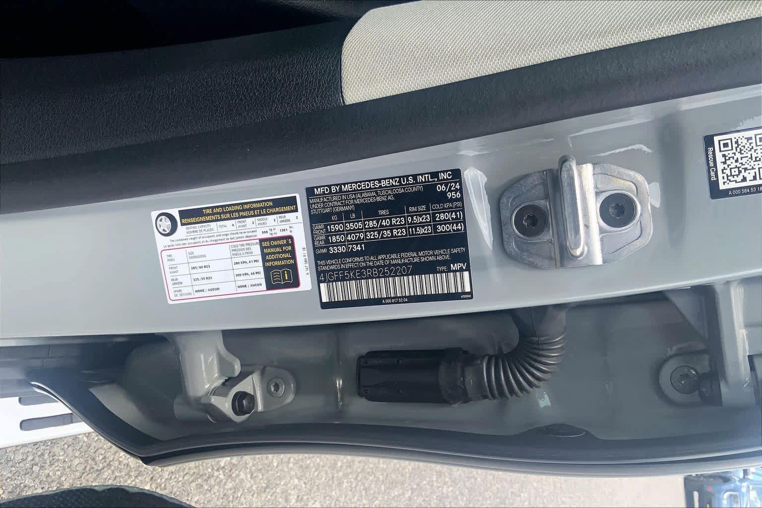 Used 2024 Mercedes-Benz GLS 450 4MATIC image 32