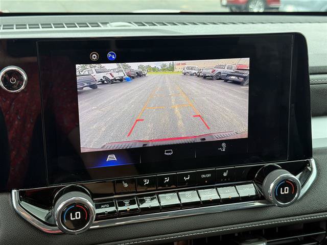 Used 2024 Chevrolet Colorado LT w/ LT Convenience Package III AWD/4WD image 20