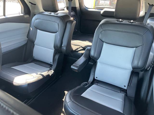 Certified 2024 Ford Explorer XLT w/ Equipment Group 202A AWD/4WD image 15
