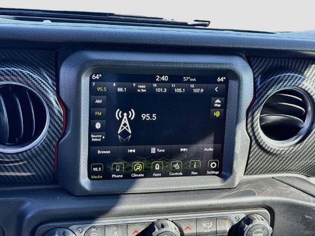 Used 2022 Jeep Wrangler Unlimited Rubicon w/ Cold Weather Group AWD/4WD image 13