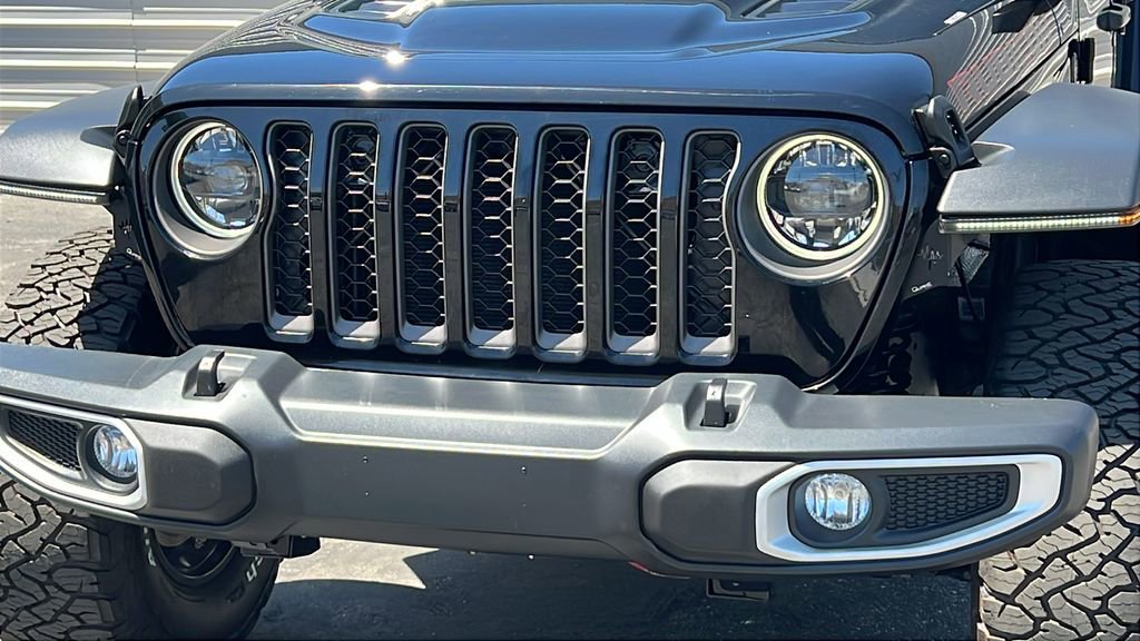 Used 2023 Jeep Gladiator Rubicon w/ LED Lighting Group AWD/4WD image 3