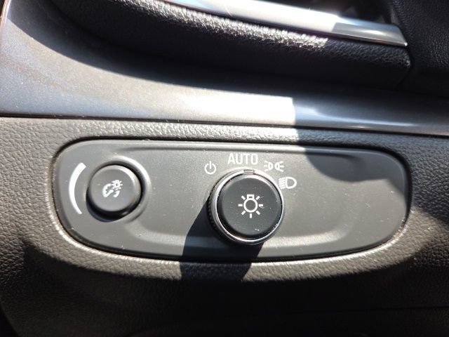 Used 2019 Buick Encore Preferred FWD image 28