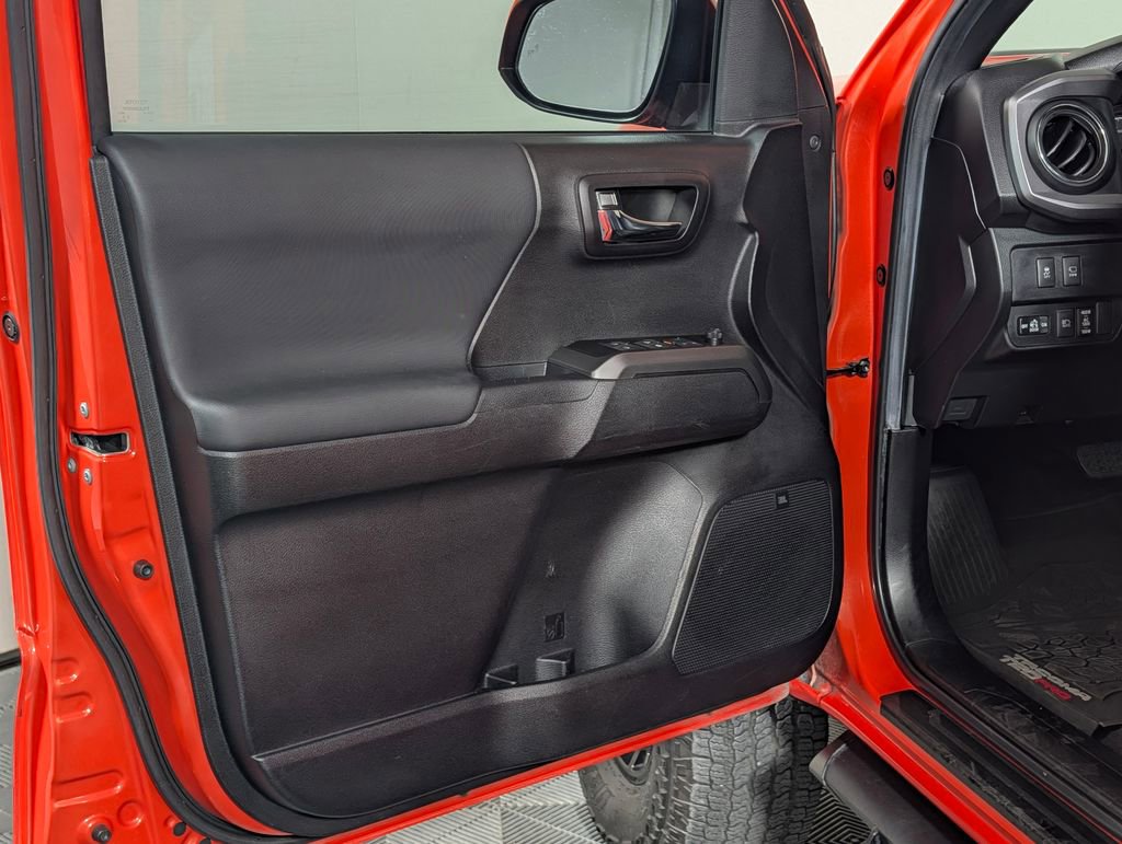 Used 2023 Toyota Tacoma TRD Pro AWD/4WD image 26