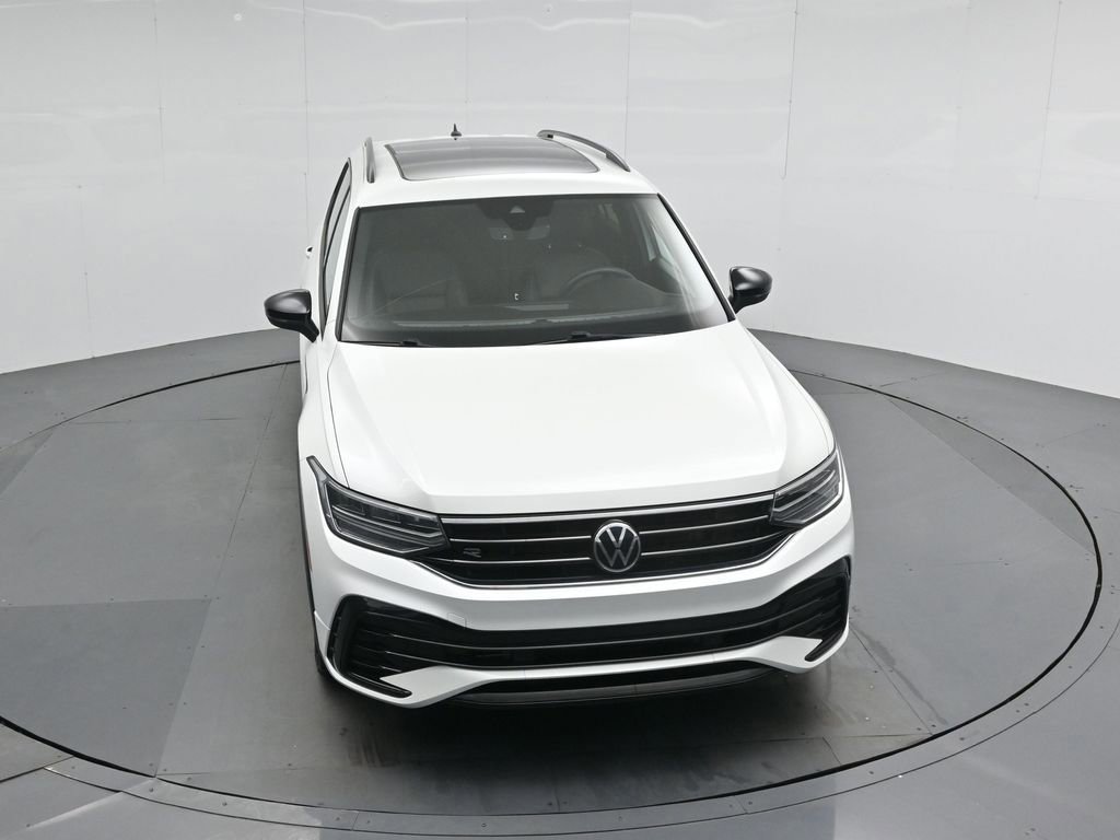 Used 2022 Volkswagen Tiguan SE R-Line image 30
