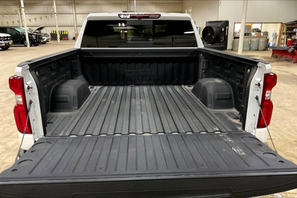 Used 2024 Chevrolet Silverado 1500 High Country w/ High Country Premium Package image 32