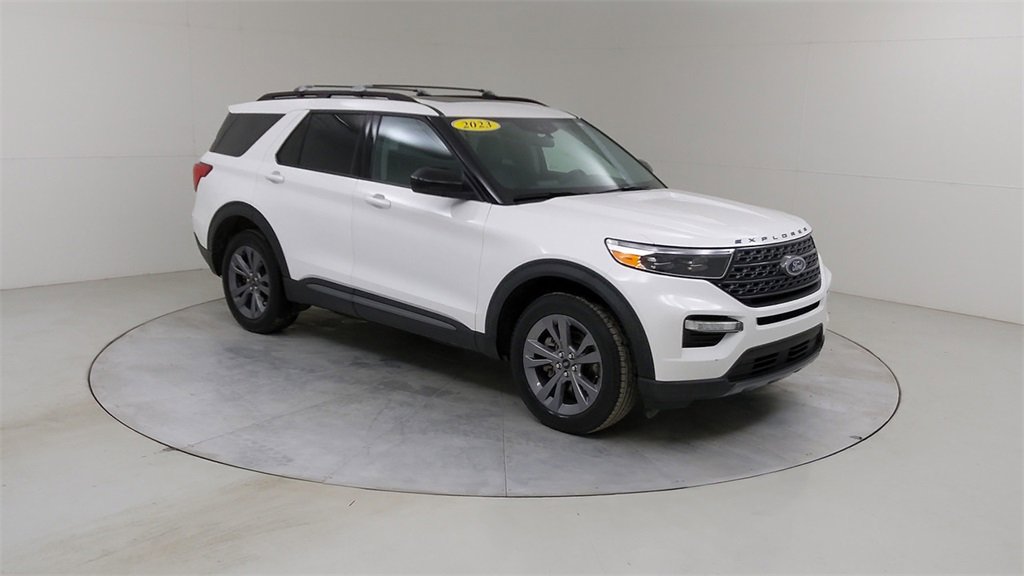 Certified 2023 Ford Explorer XLT w/ Equipment Group 202A image 12