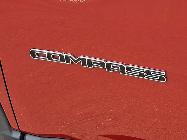 Used 2018 Jeep Compass Latitude w/ Popular Equipment Group AWD/4WD image 37