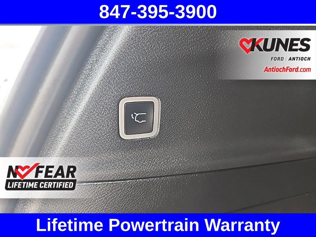 Used 2025 Chrysler Pacifica Select FWD image 46