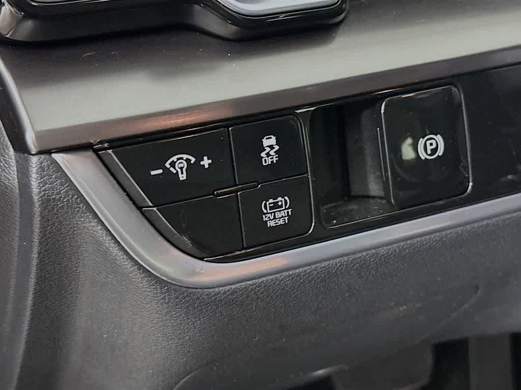 Used 2025 Kia Sportage EX AWD/4WD image 27