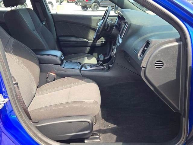 Used 2021 Dodge Charger SXT w/ Blacktop Package image 6