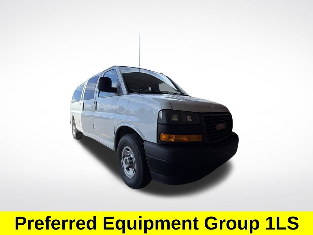 Used 2024 GMC Savana 3500 LS RWD image 3