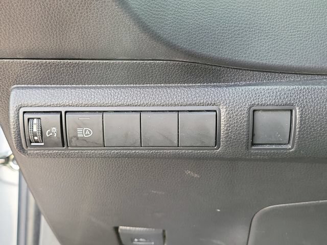 Used 2022 Toyota Corolla LE FWD image 21