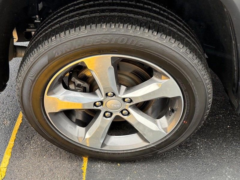 Used 2022 Jeep Grand Cherokee L Limited image 8