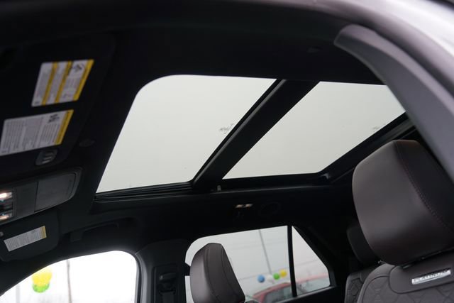 Certified 2025 Ford Explorer Platinum w/ LUX Leather Package image 14