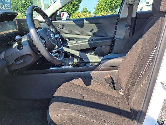 Used 2025 Hyundai Elantra SEL FWD image 14