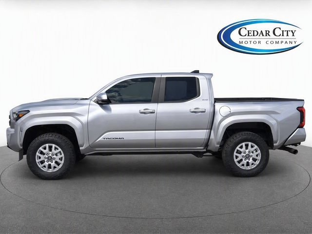 Used 2024 Toyota Tacoma SR5 AWD/4WD image 7