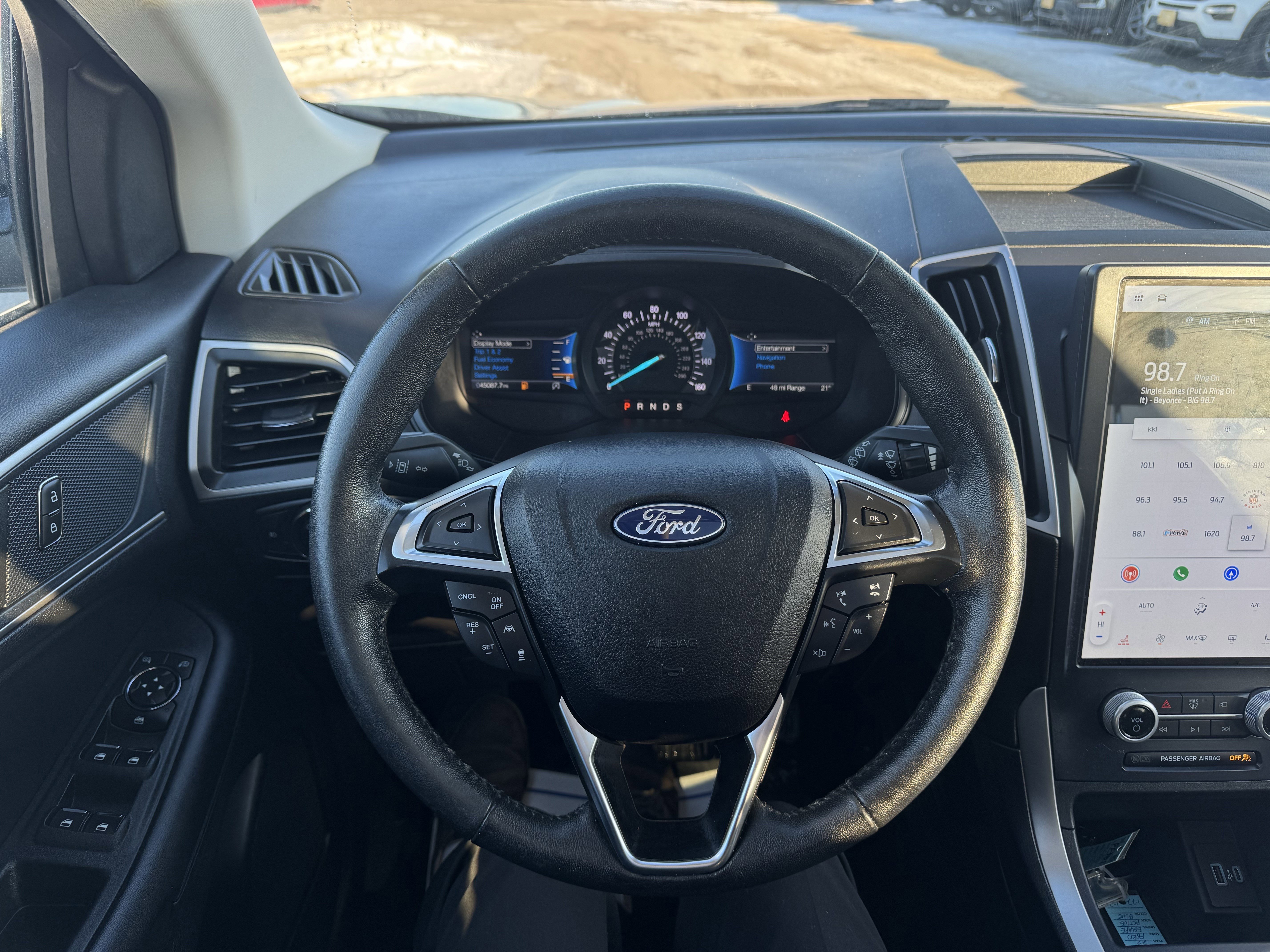 Certified 2022 Ford Edge SEL w/ Convenience Package image 9