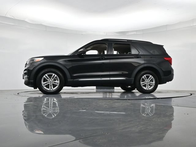Certified 2023 Ford Explorer XLT w/ Equipment Group 202A AWD/4WD image 39