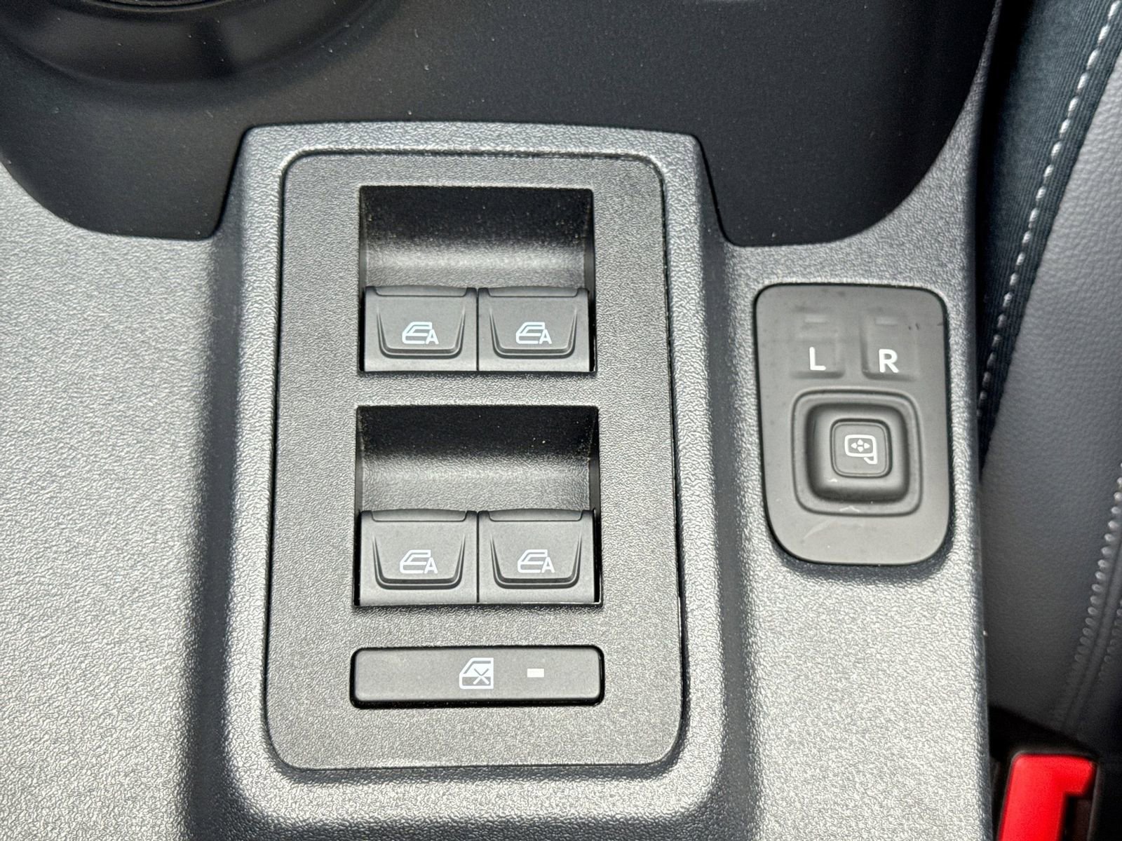 Certified 2024 Ford Bronco Outer Banks AWD/4WD image 16