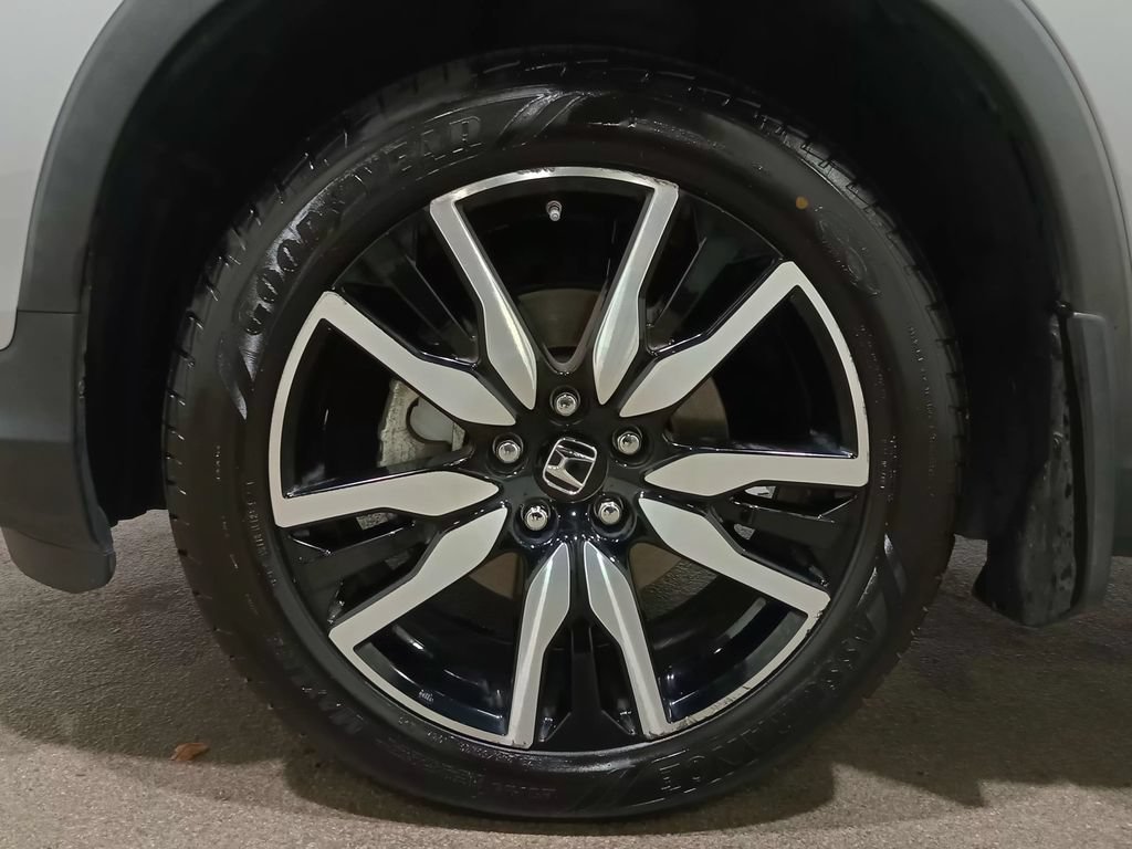 Used 2021 Honda Pilot Touring image 11