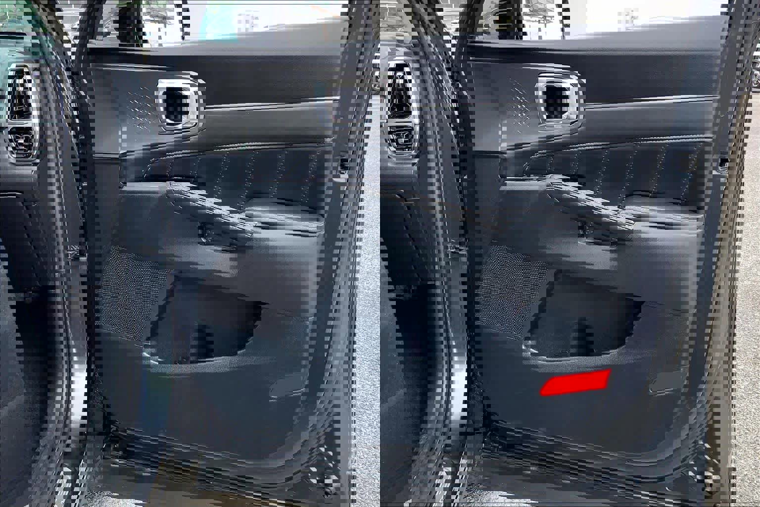 Used 2023 Kia Sorento SX image 22