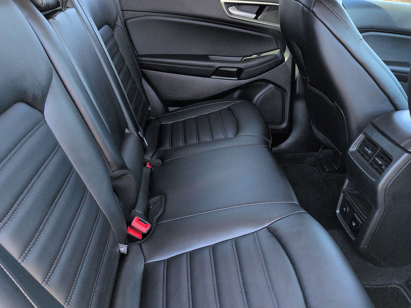 Certified 2024 Ford Edge SEL w/ Convenience Package AWD/4WD image 11