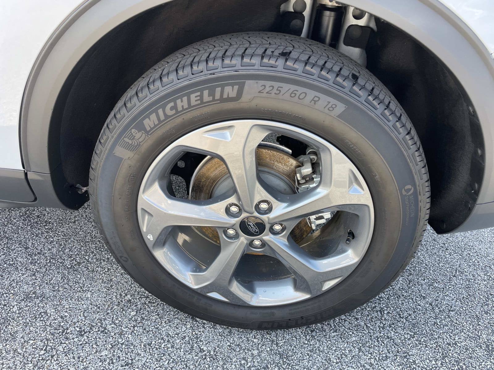 Certified 2025 Ford Escape ST-Line Select AWD/4WD image 11