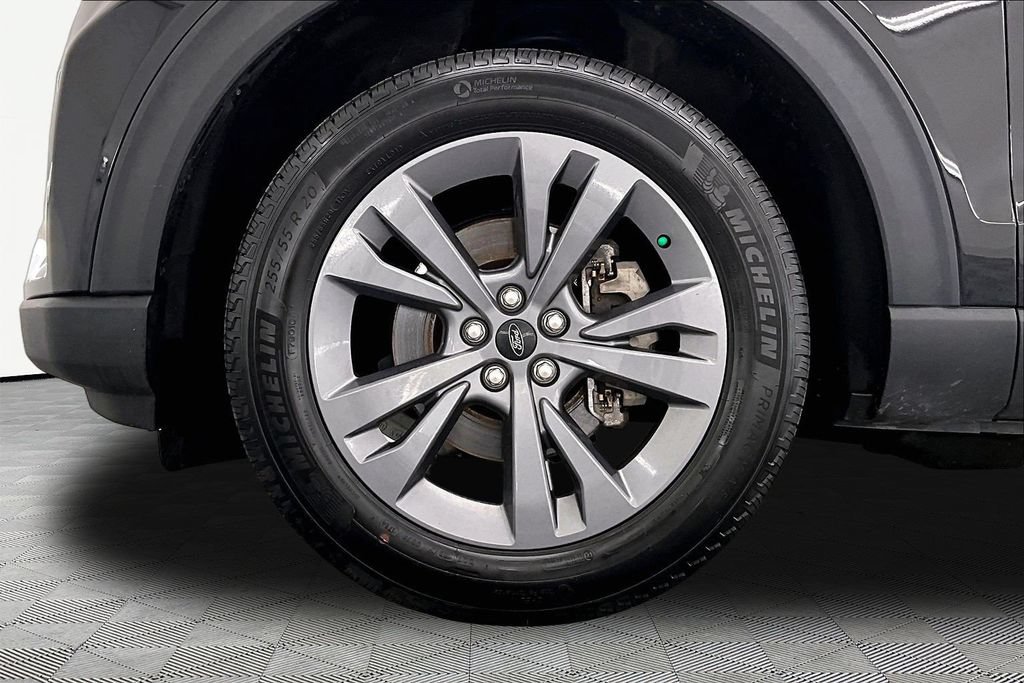 Certified 2025 Ford Explorer Active w/ Active Comfort Package AWD/4WD image 9