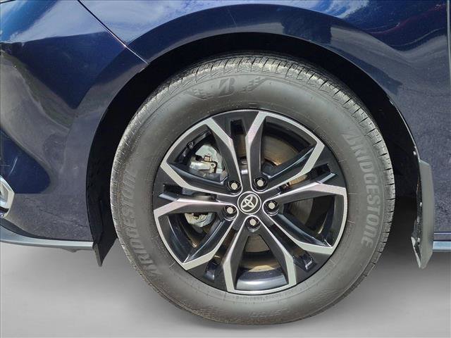 Used 2025 Toyota Sienna Platinum AWD/4WD image 23