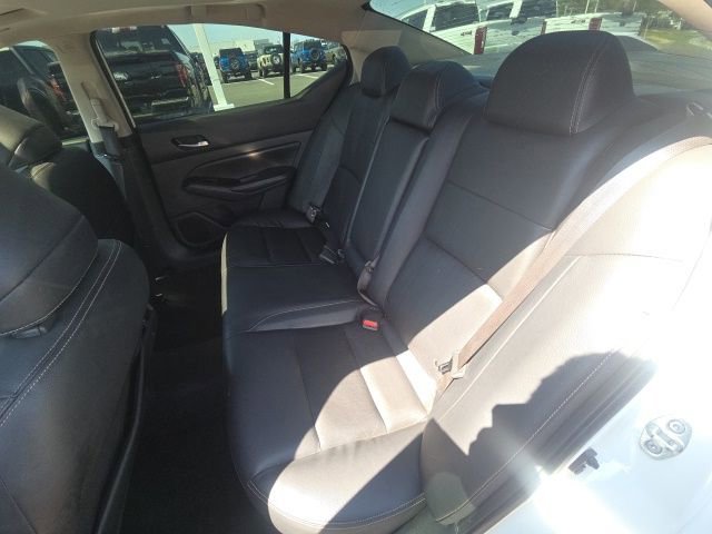 Used 2020 Nissan Altima 2.0 Platinum FWD image 15