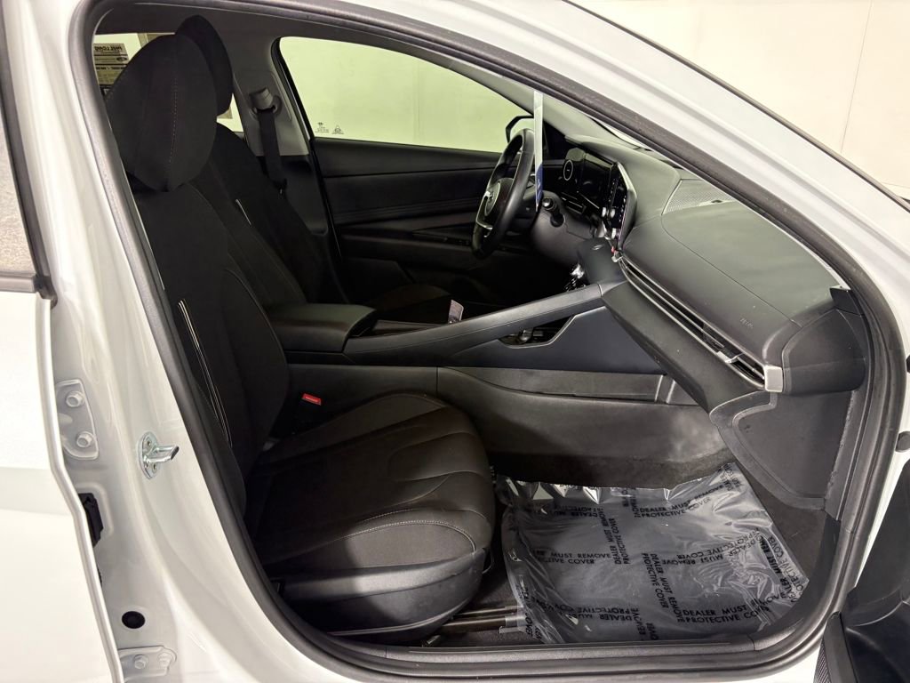 Used 2022 Hyundai Elantra SEL w/ Convenience Package image 33