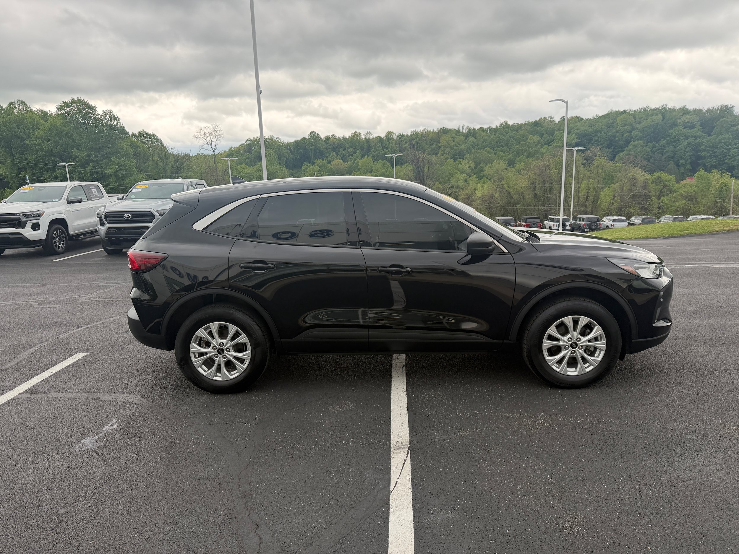 Certified 2024 Ford Escape Active AWD/4WD image 4