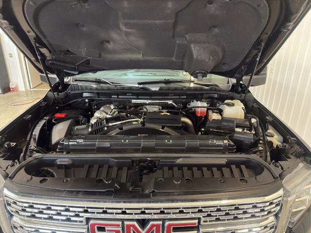 Used 2023 GMC Sierra 2500 Denali w/ Denali Ultimate Package AWD/4WD image 11