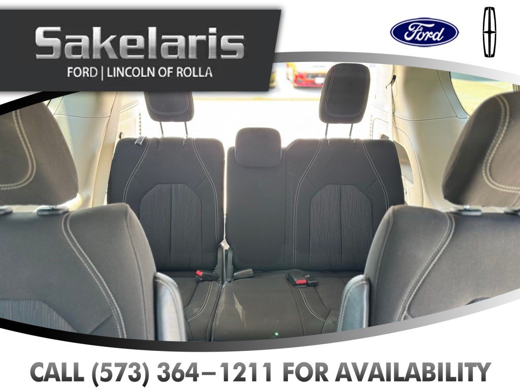 Used 2023 Chrysler Voyager LX FWD image 39