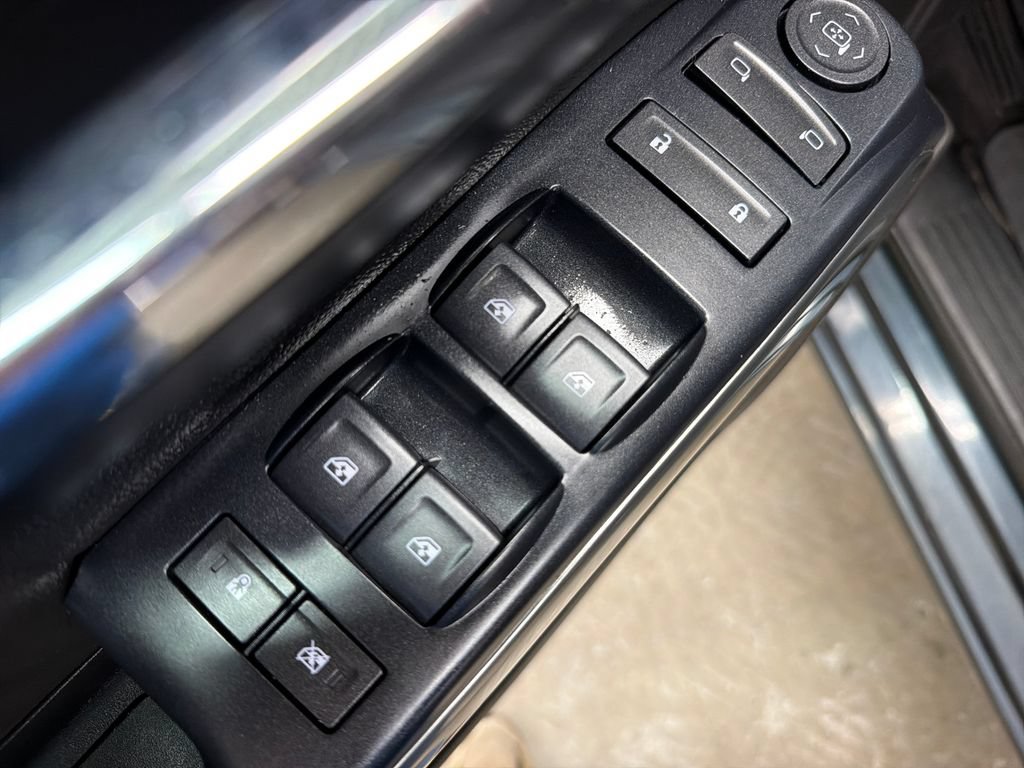 Used 2019 Chevrolet Silverado 1500 LT RWD image 17